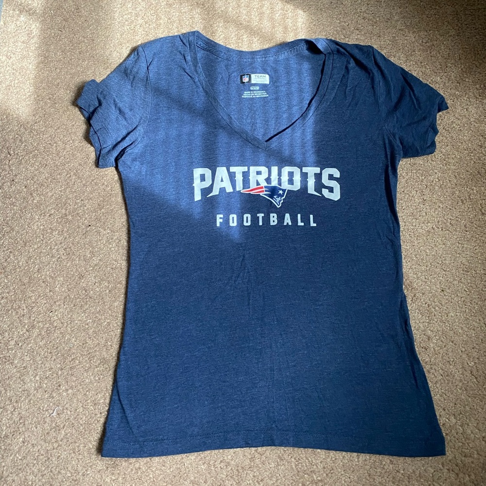 V-neck womens patriots t shirt